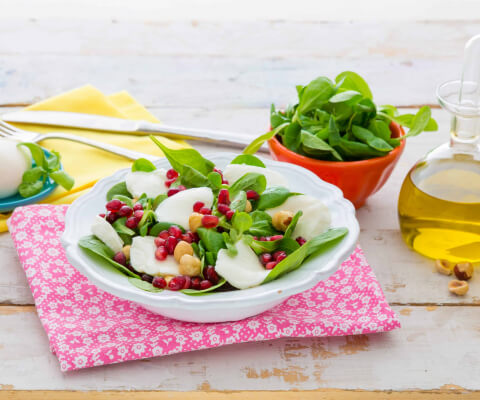 Galbani Mozzarella di Latte di Bufala Maxi, Pomegranate and Spinach salad - Galbani