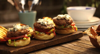 Spicy Beef, Pork and Fennel Burger with Galbani Dolcelatte - Galbani