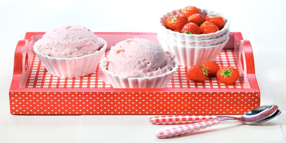 Strawberry Ice Cream with Galbani Mascarpone - Galbani