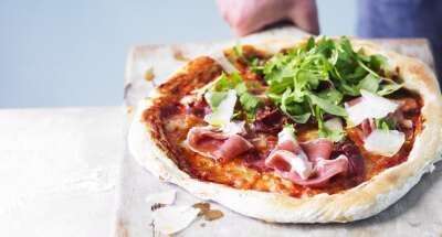 Prosciutto, Rocket and Galbani Mozzarella Pizza - Galbani