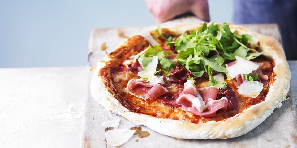 Prosciutto, Rocket and Galbani Mozzarella Pizza - Galbani