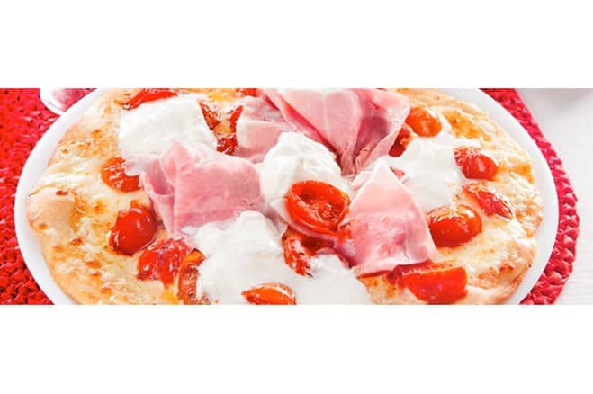 Galbani Burrata Pizza with Ham and Tomatoes - Galbani